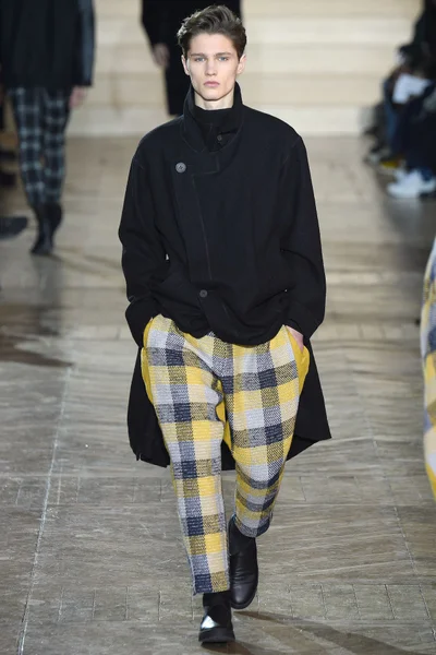 Look 35